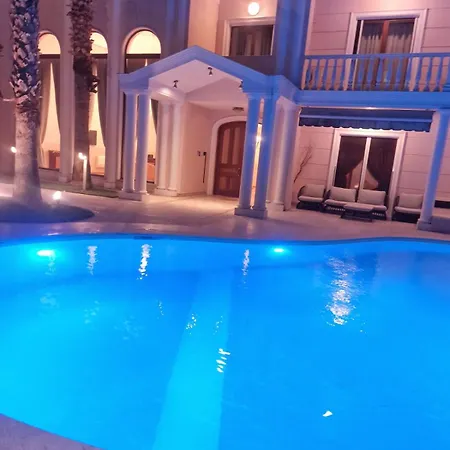 Luxury Helena In With Private Pool *