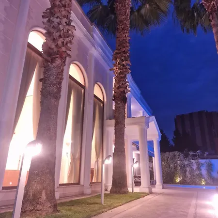 Luxury Helena In With Private Pool Villa Tirana