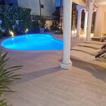 Luxury Helena In With Private Pool * Tirana